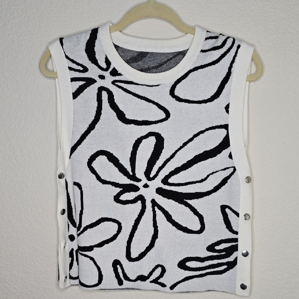 Elegant Black and White Floral Muscle Tee